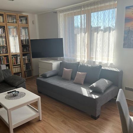 Apartman S Wellness Sluzbami Čerčany Bagian luar foto